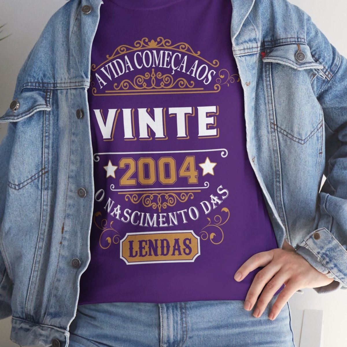 camiseta-retro-2004-design-exclusivo-de-